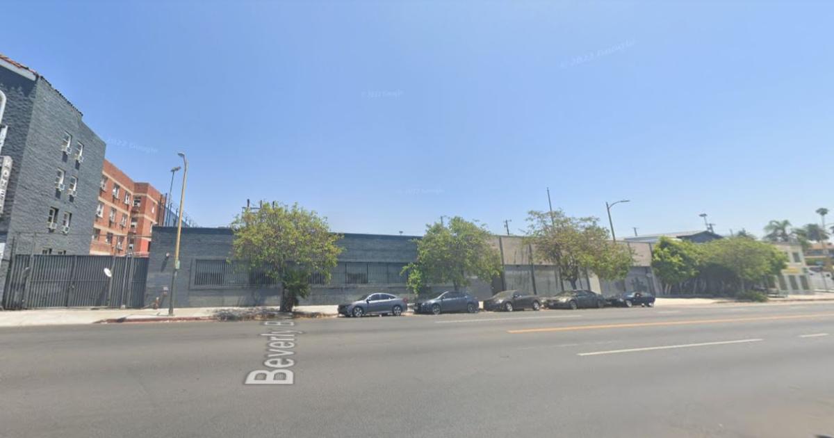 Sixstory, 119unit apartment building proposed at 2702 W Beverly